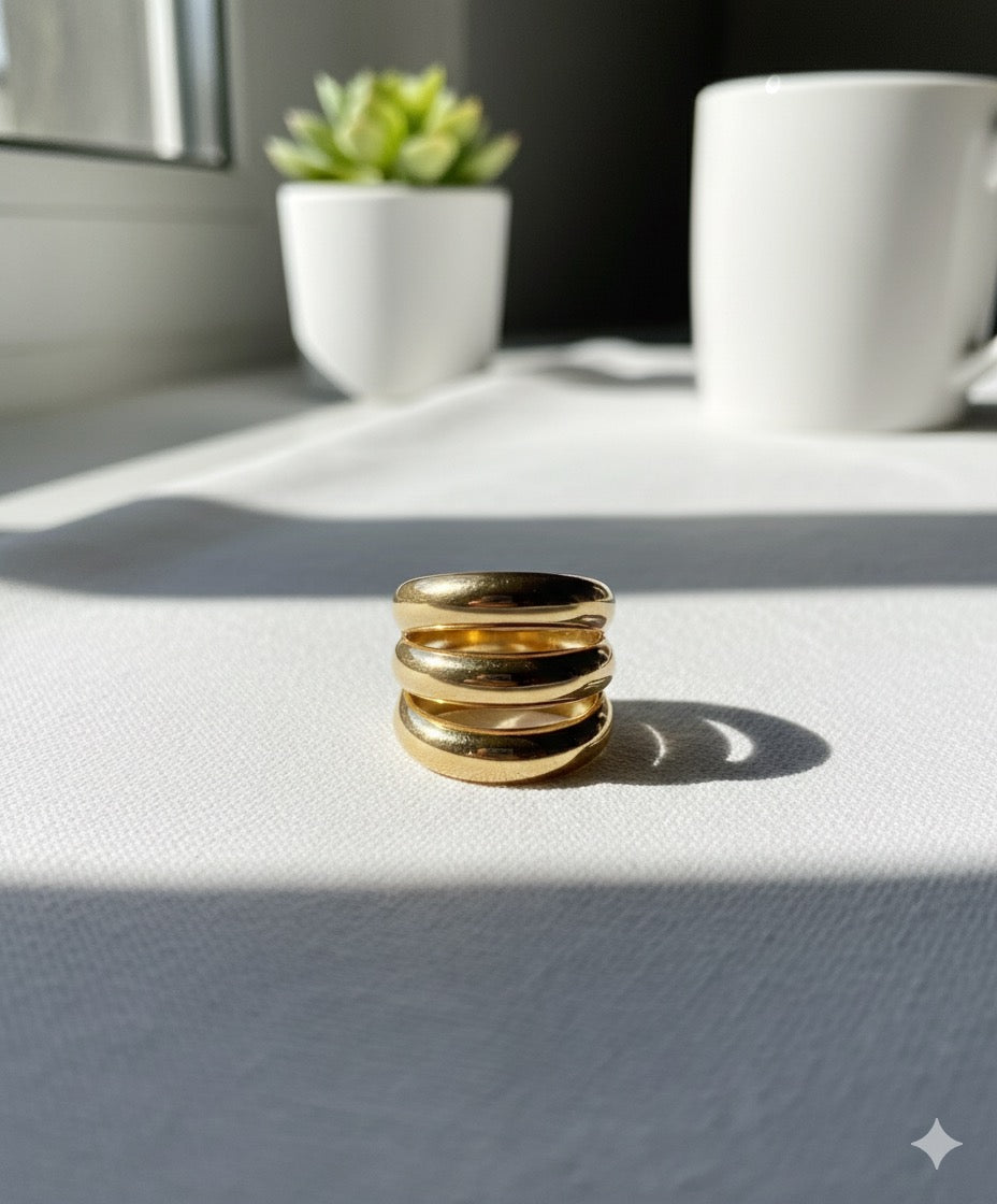 Golden Orbit Brass Ring ā Bold Layers of Timeless Elegance āØš«