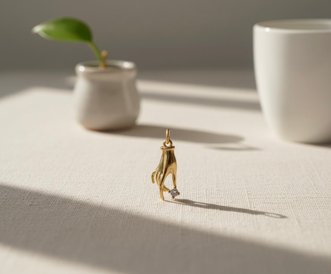 Golden Hand of Grace Brass Pendant – A Symbol of Elegance, Strength & Serenity ✨