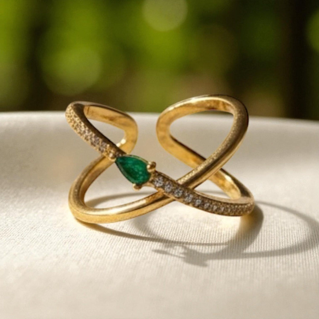 Emerald Teardrop Infinity Brass Ring – Crystal Luxe Open Band