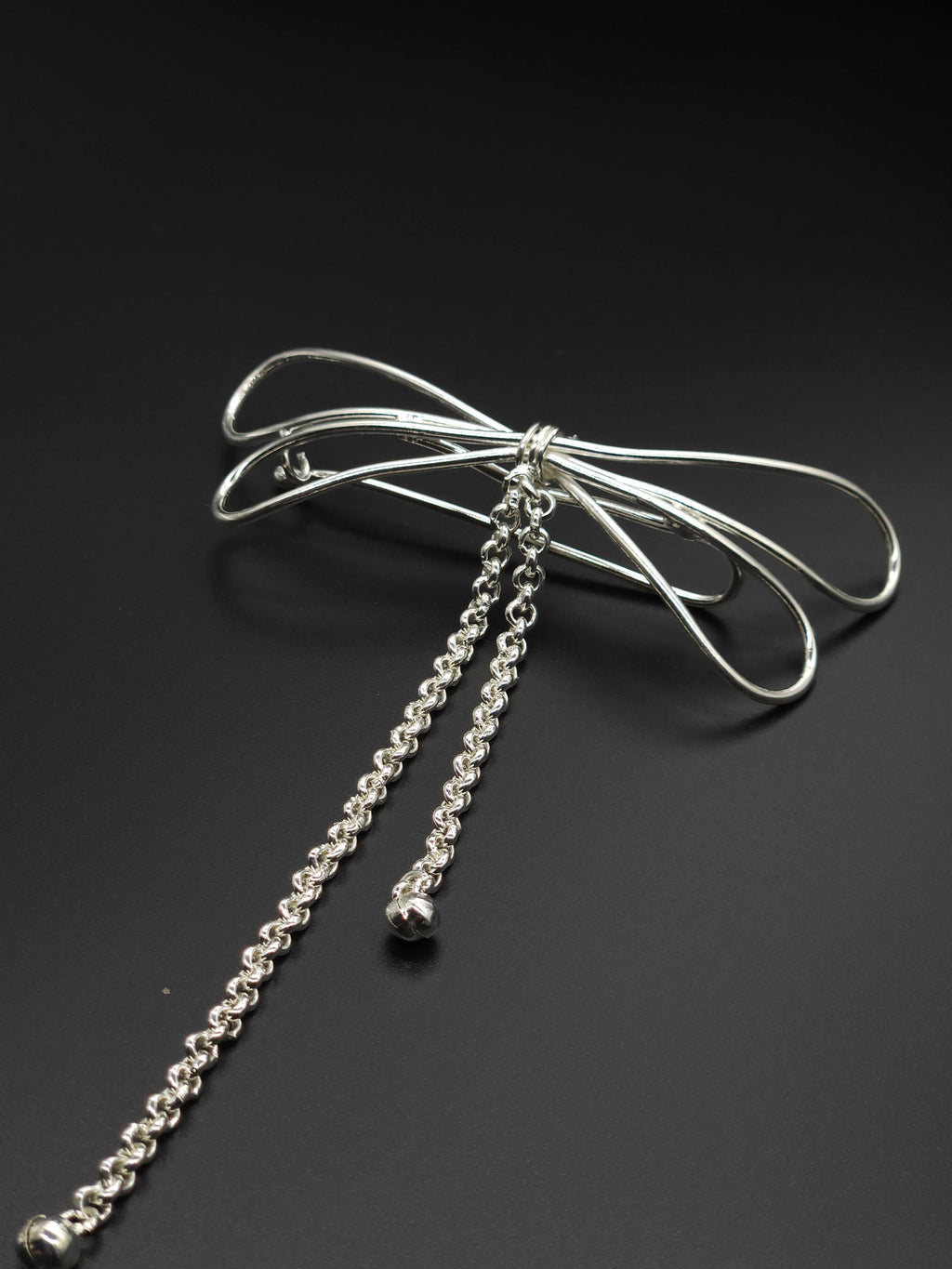 Bow Brass Hair Clip – Elegant Minimal Statement Accessory