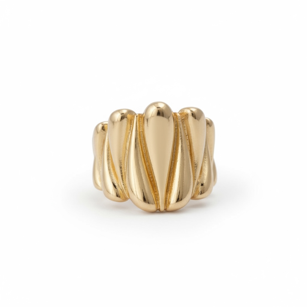 Golden Bloom Brass Ring – Sculpted Petal Elegance for the Modern Muse ✨🌸