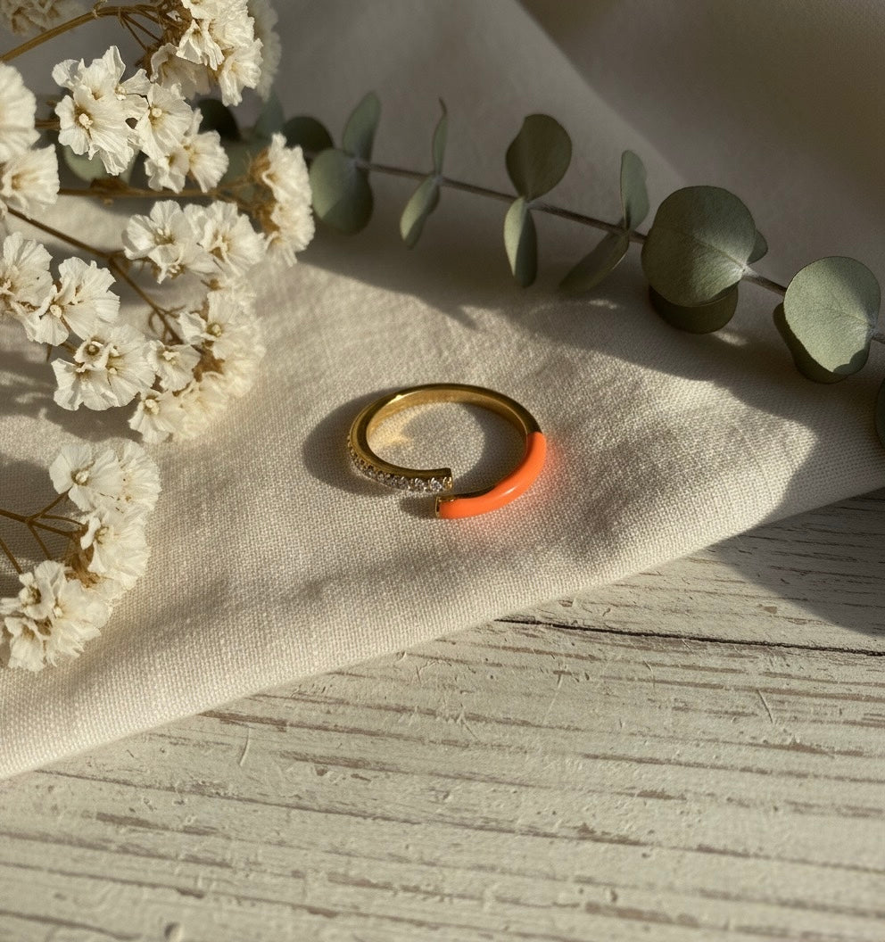Coral Enamel & Crystal Brass Ring – Modern Open Band Elegance