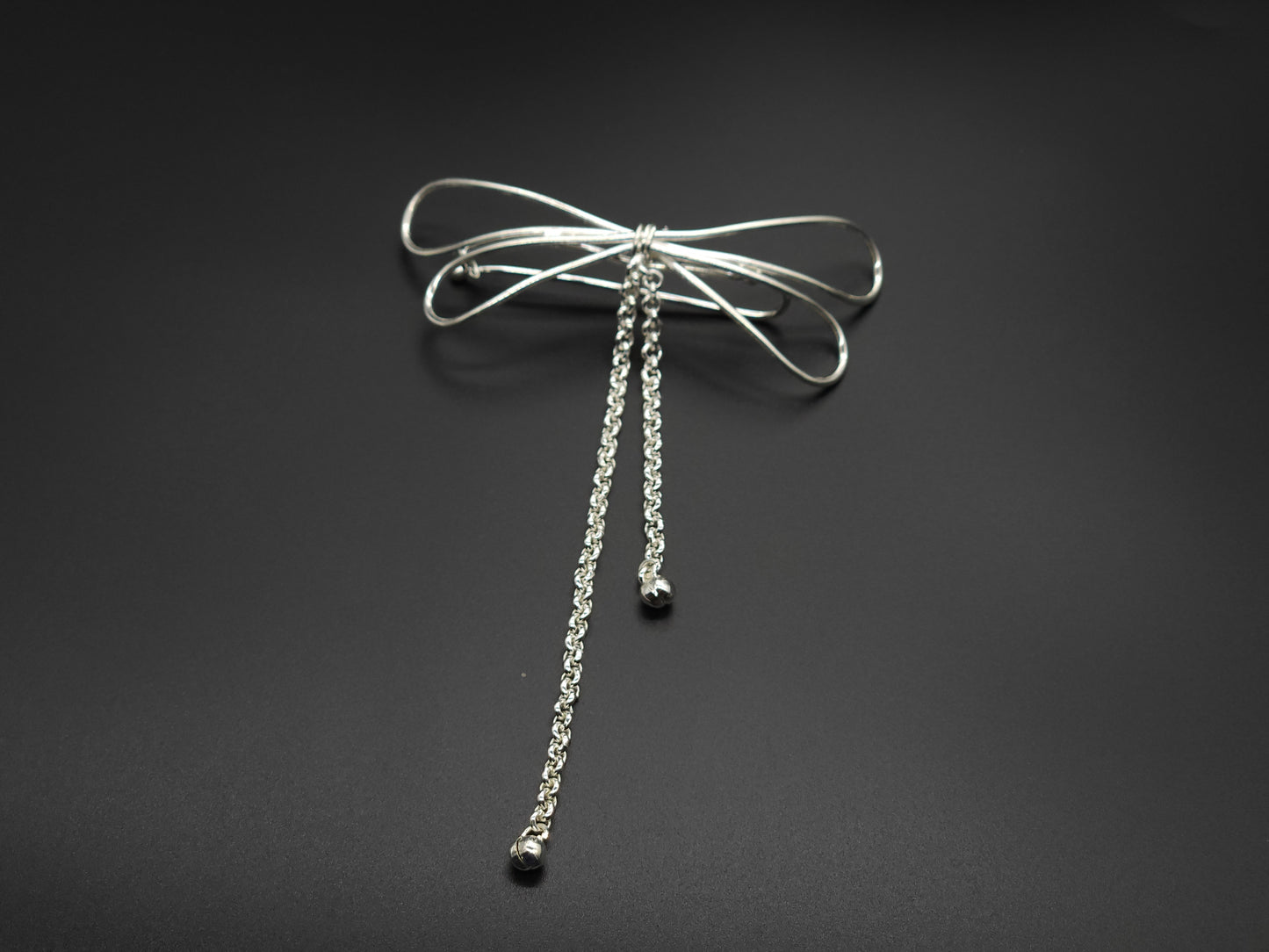 Bow Brass Hair Clip – Elegant Minimal Statement Accessory