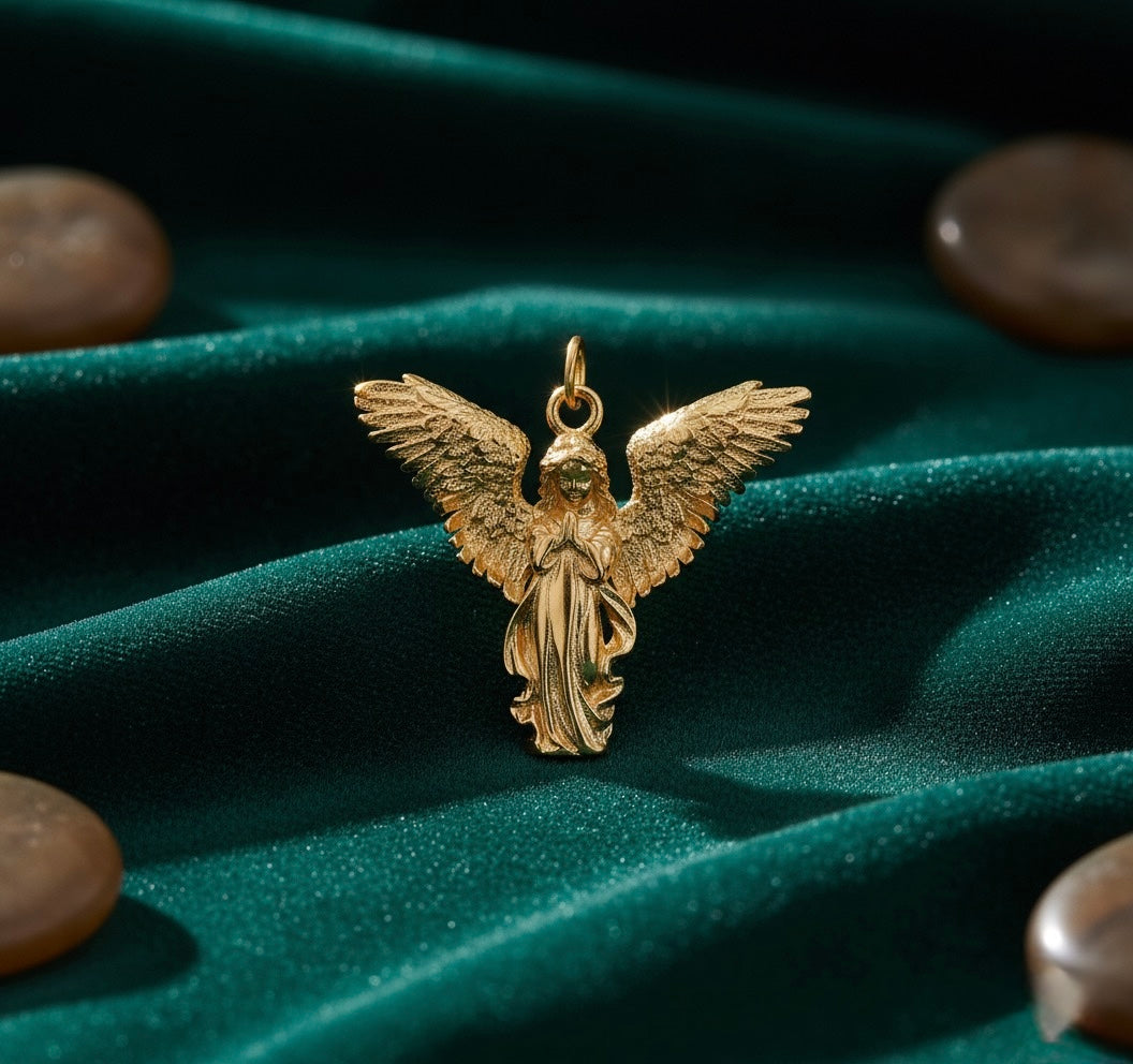 Celestial Guardian Brass Pendant – Handcrafted Angel Necklace for Protection & Grace ✨👼