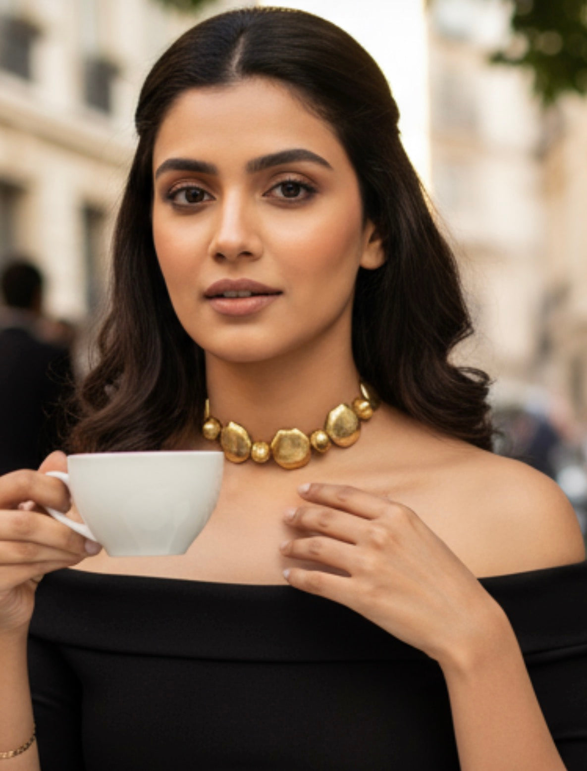 ✨ Golden Aura Brass Choker – Bold Sculpted Statement Necklace