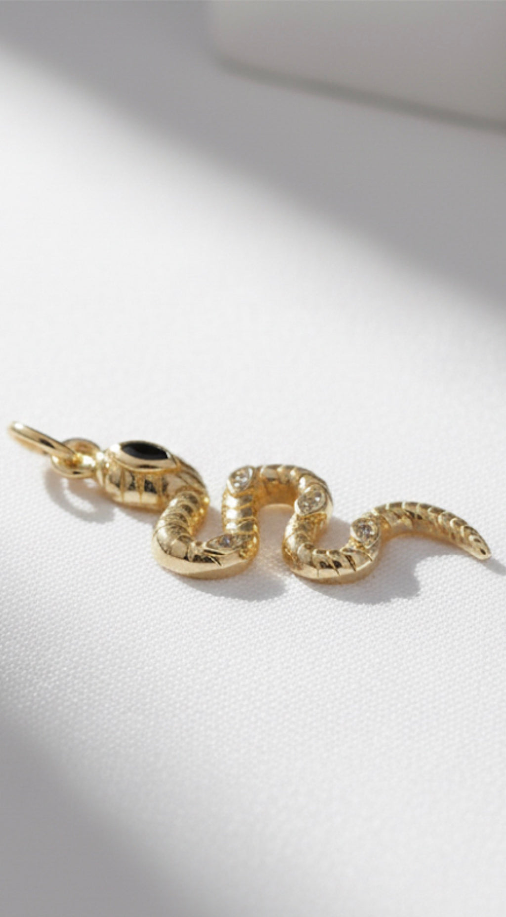 Golden Serpent Brass Pendant – Symbol of Power, Transformation & Timeless Elegance 🐍✨