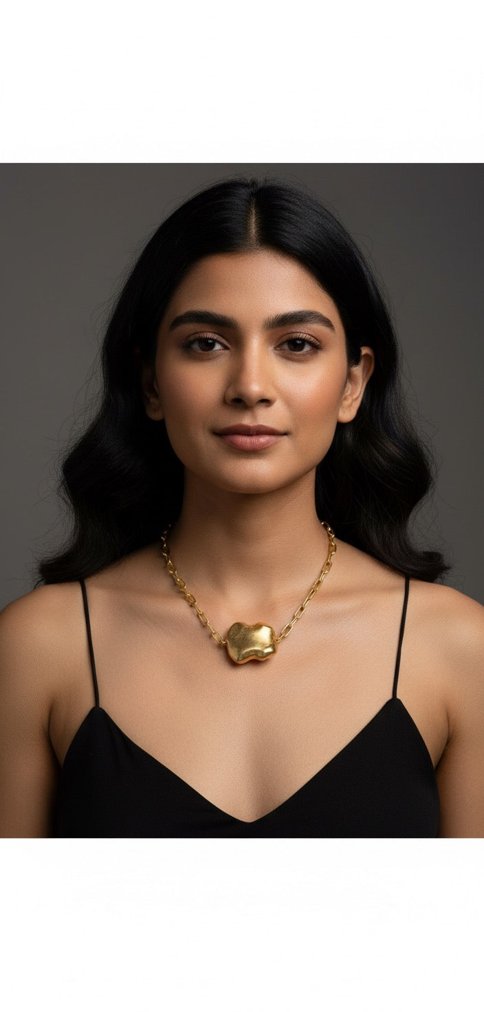 🌟 Golden Essence Brass Pendant Necklace – Minimal yet Bold Statement Jewelry